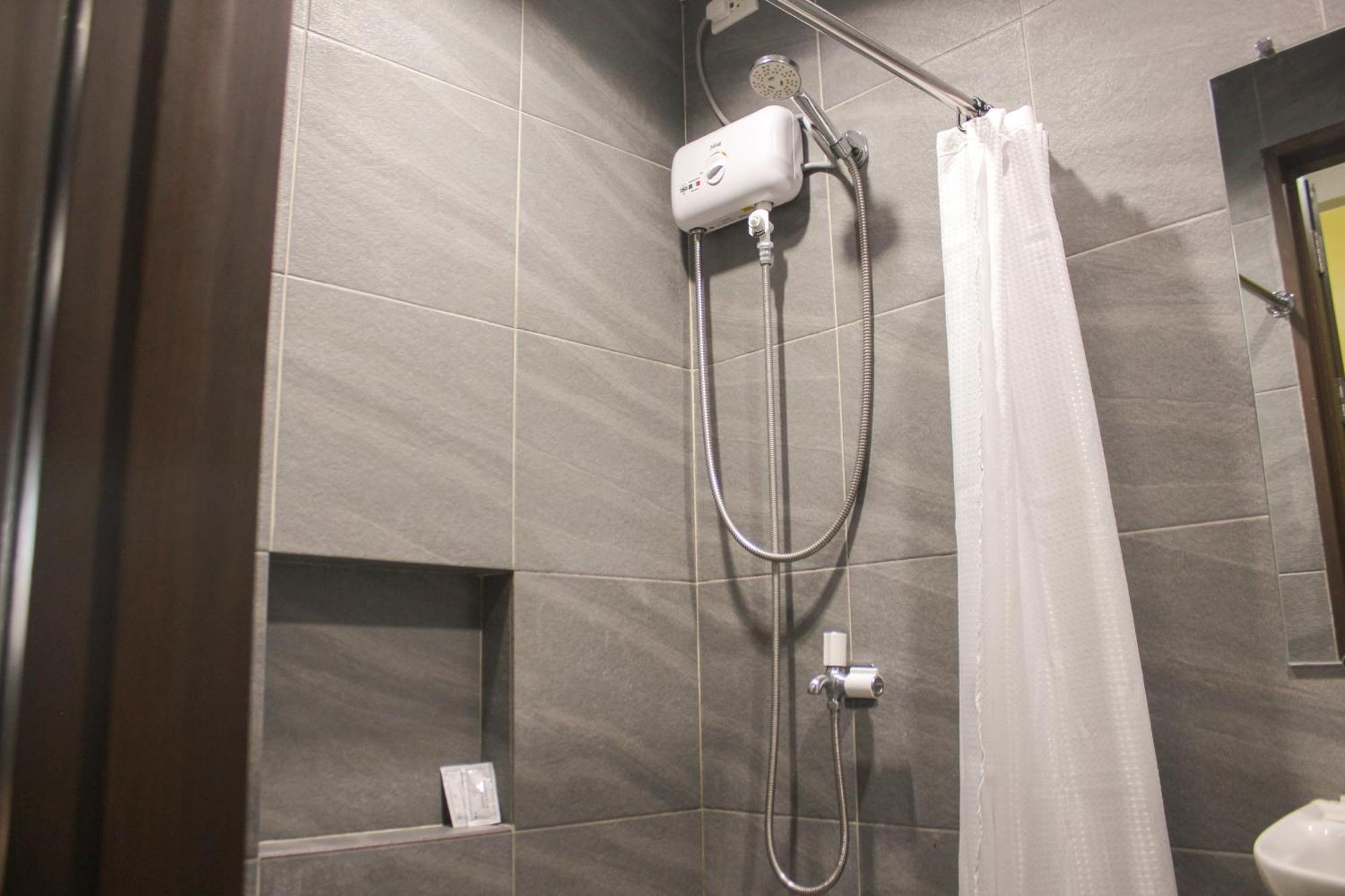 217 Bonifacio Residences Багио Номер фото