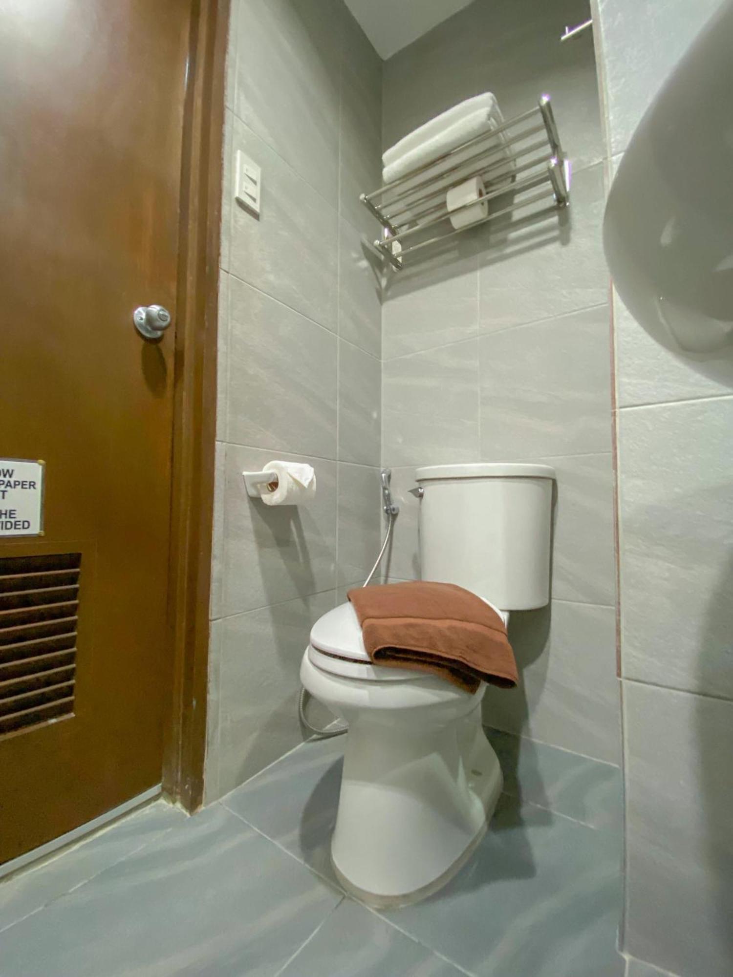 217 Bonifacio Residences Багио Номер фото